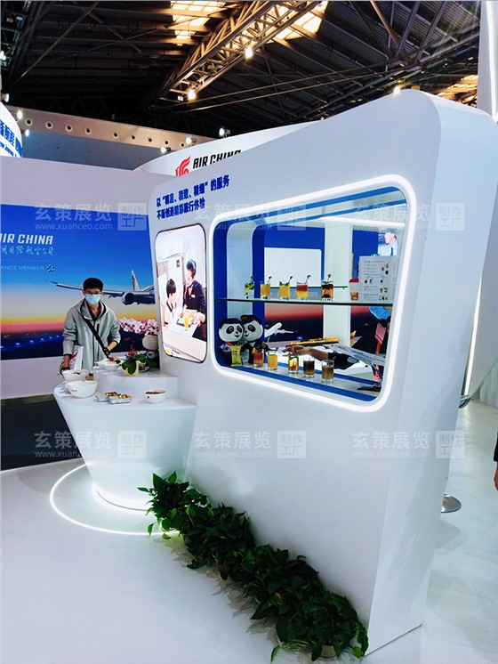 中国品牌日-东方航空展台展示区